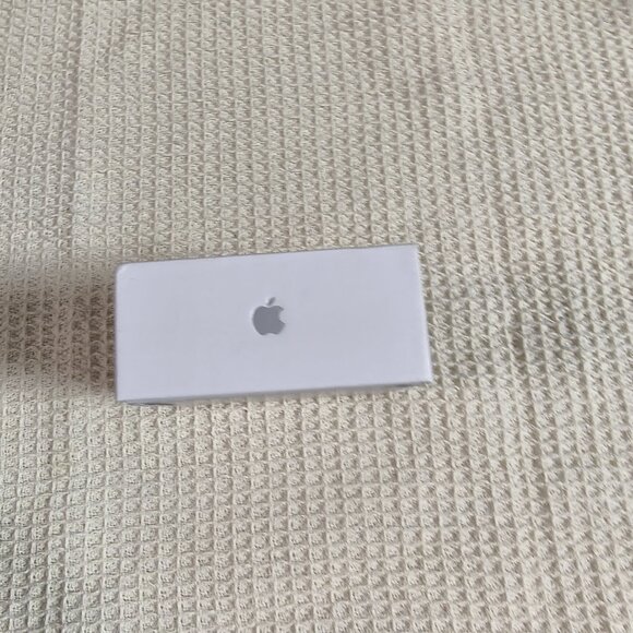 new apple air pods pro 2ND gen - Picture 4 of 5